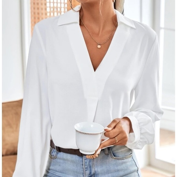 Sold out !
New white v neck long sleeve blouse - Picture 2 of 4